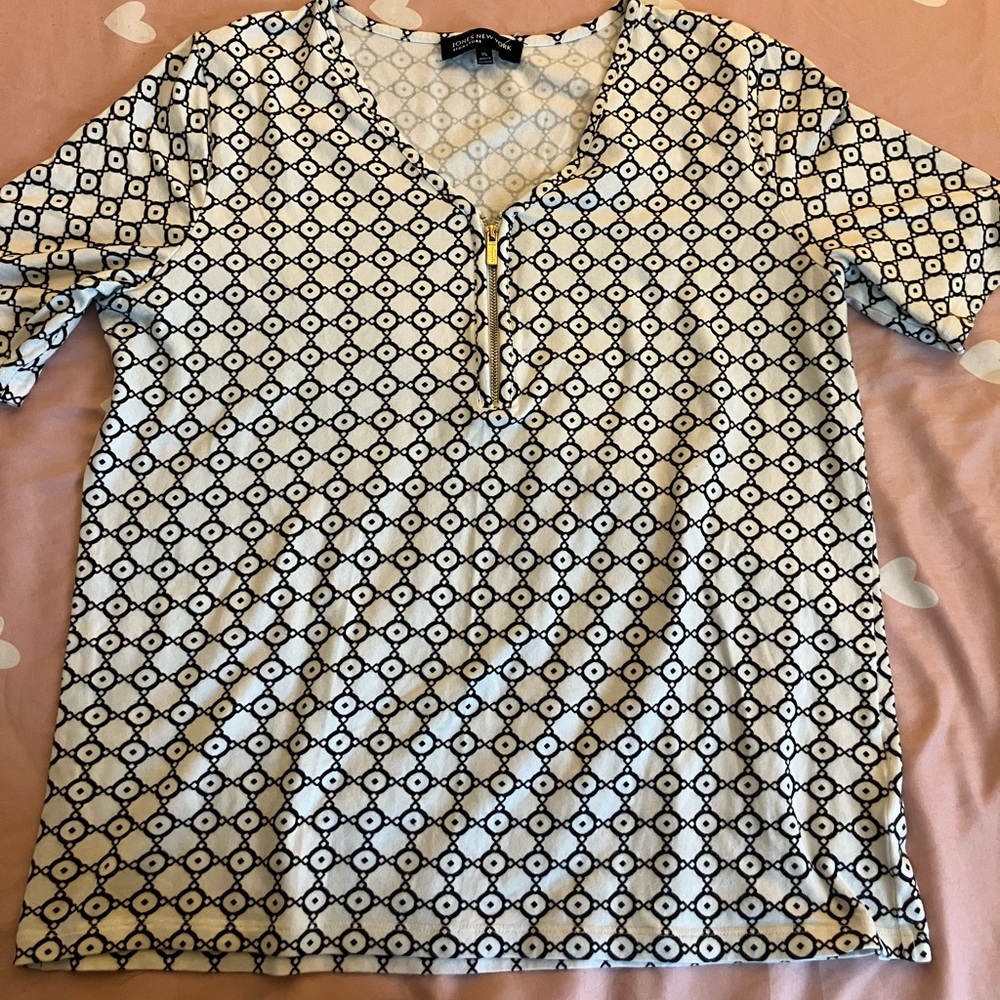 Mid Length Arm Sleeved Shirt